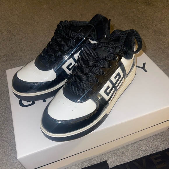 Women Givenchy Sneakers
